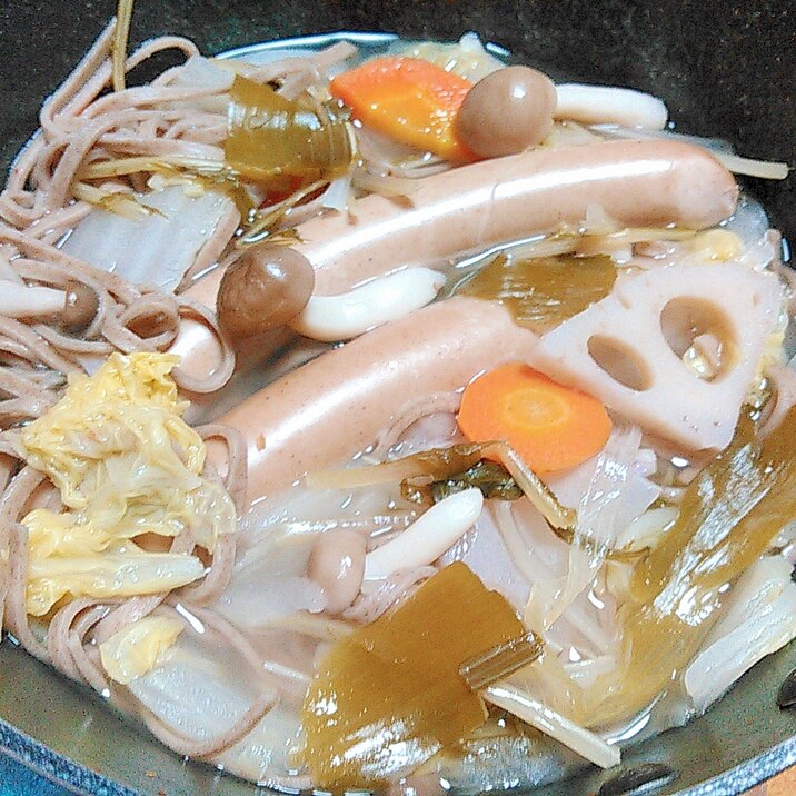 野菜たっぷりソーセージ蕎麦